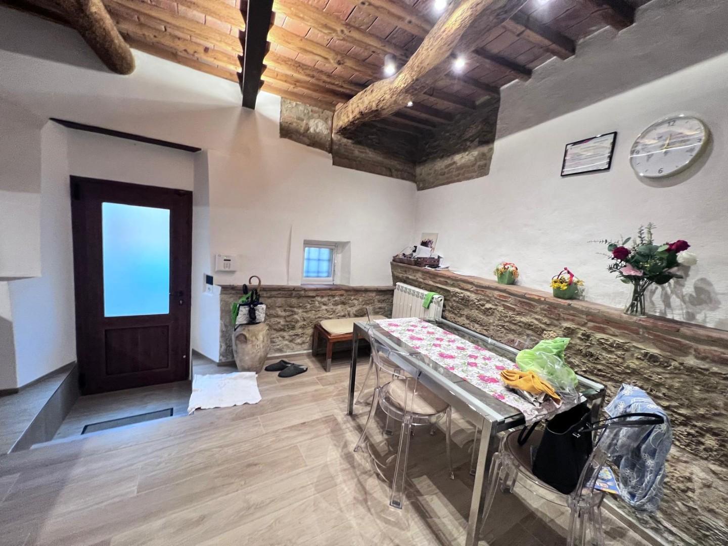 Immagine 1 di Appartamento in vendita  a Colle Di Val D'elsa