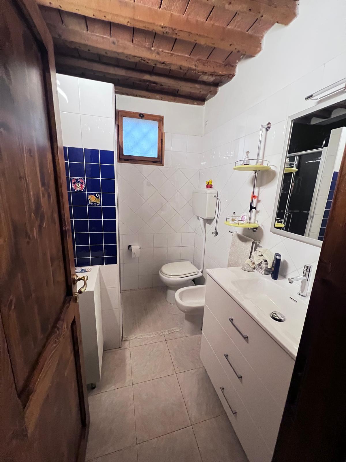 Immagine 16 di Appartamento in vendita  a Colle Di Val D'elsa