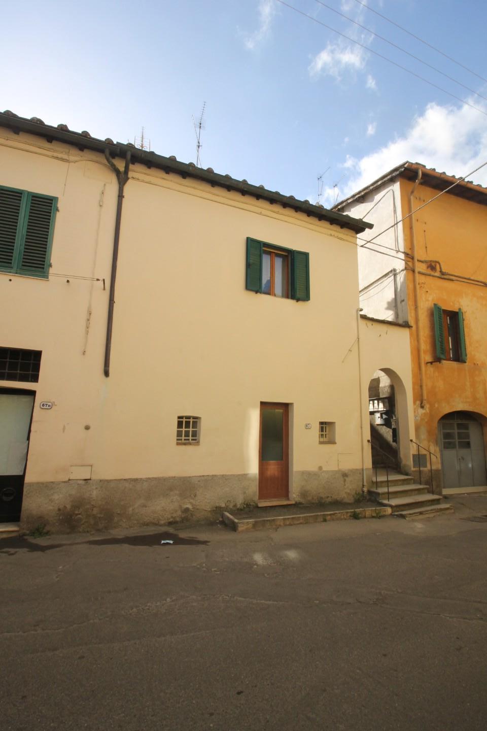 Immagine 30 di Appartamento in vendita  a Colle Di Val D'elsa