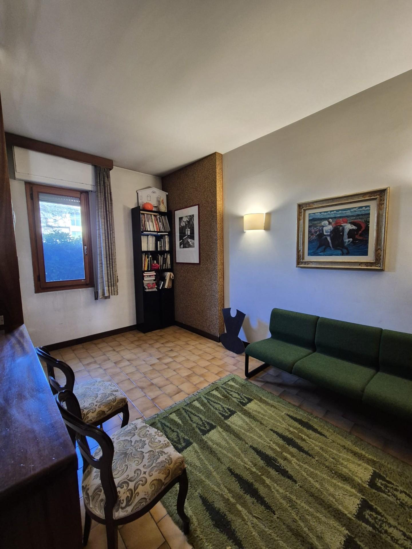 Immagine 2 di Ufficio in vendita  a Santa Croce Sull'arno