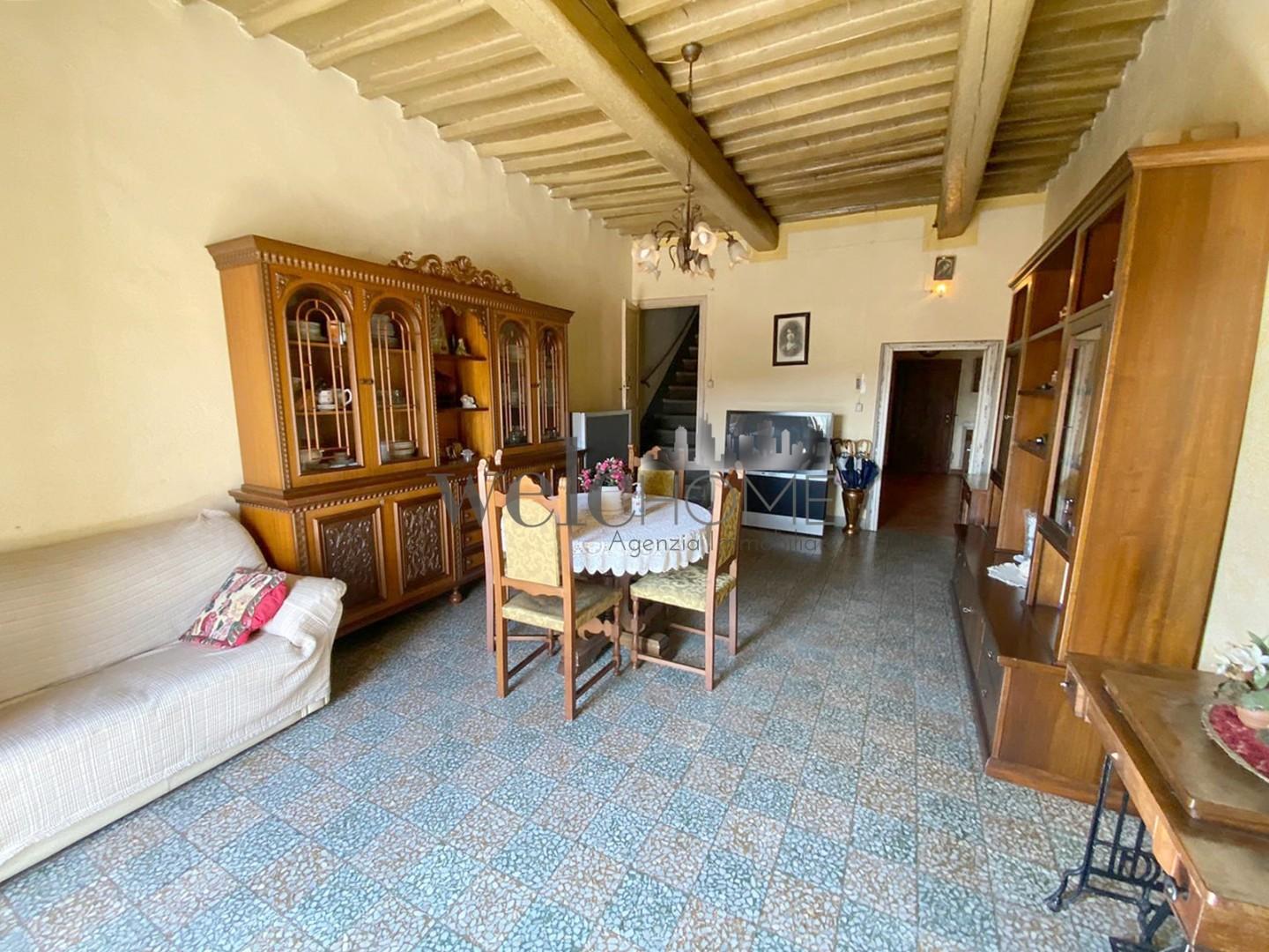 Immagine 7 di Casa bifamiliare in vendita  a Campi Bisenzio