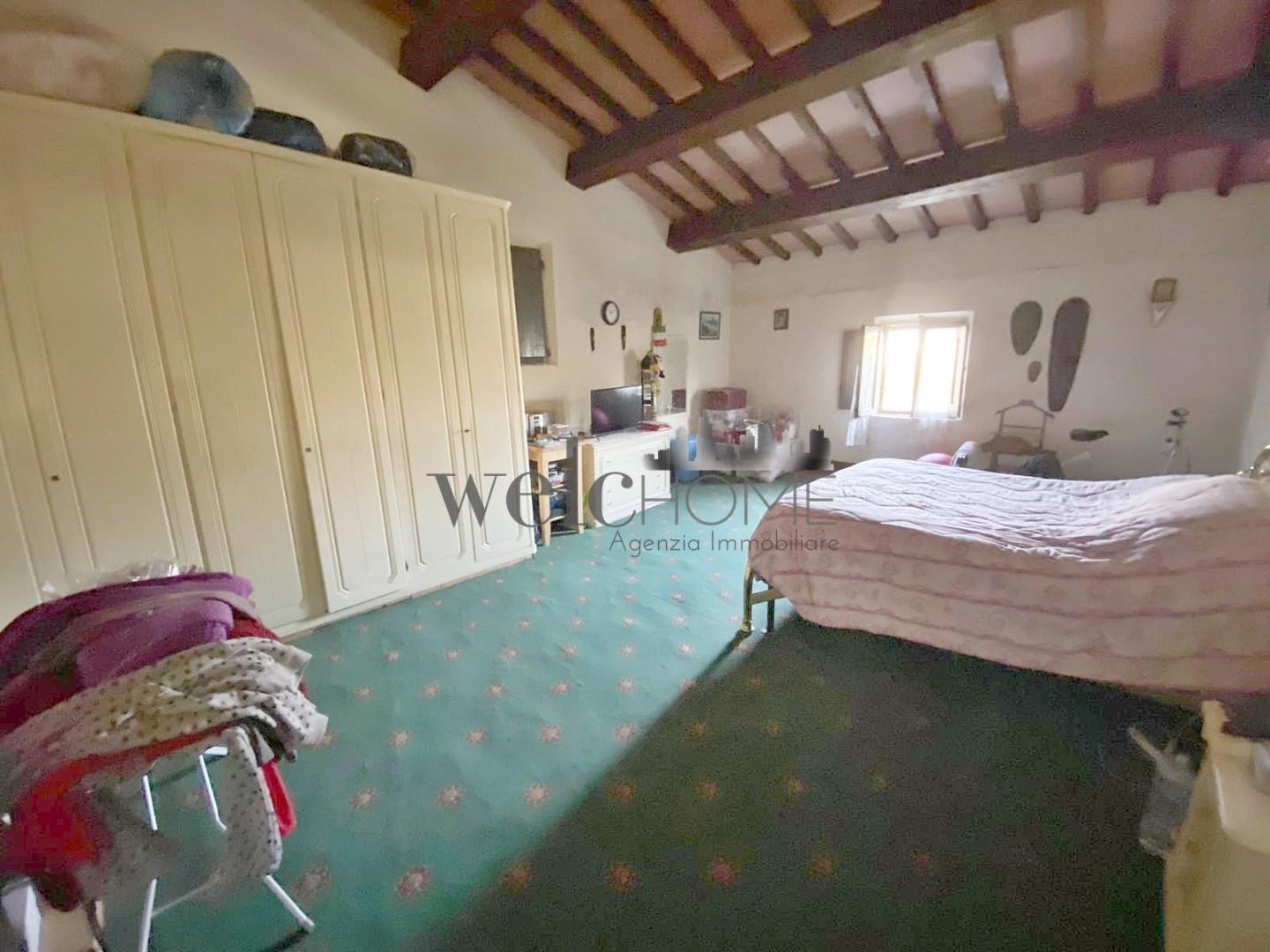 Immagine 13 di Casa bifamiliare in vendita  a Campi Bisenzio