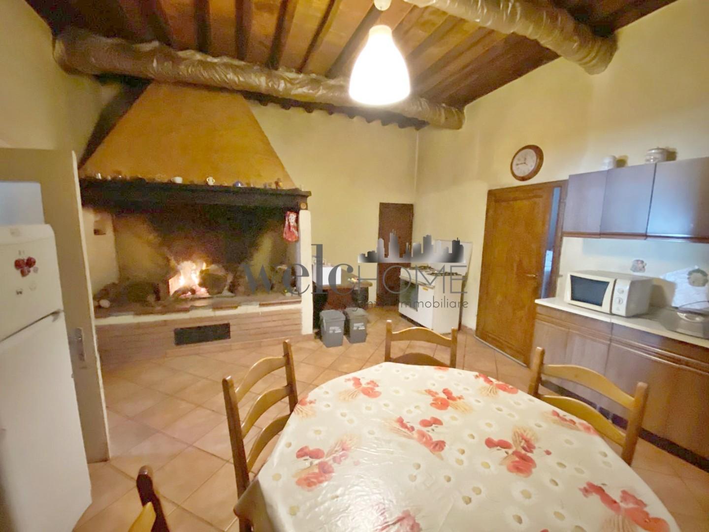 Immagine 8 di Casa bifamiliare in vendita  a Campi Bisenzio