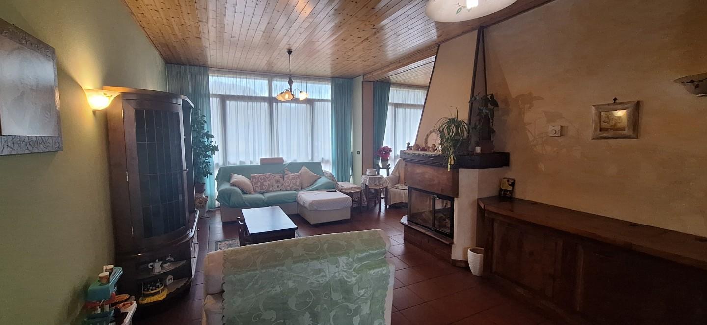 Immagine 2 di Villa in vendita  a Coreglia Antelminelli