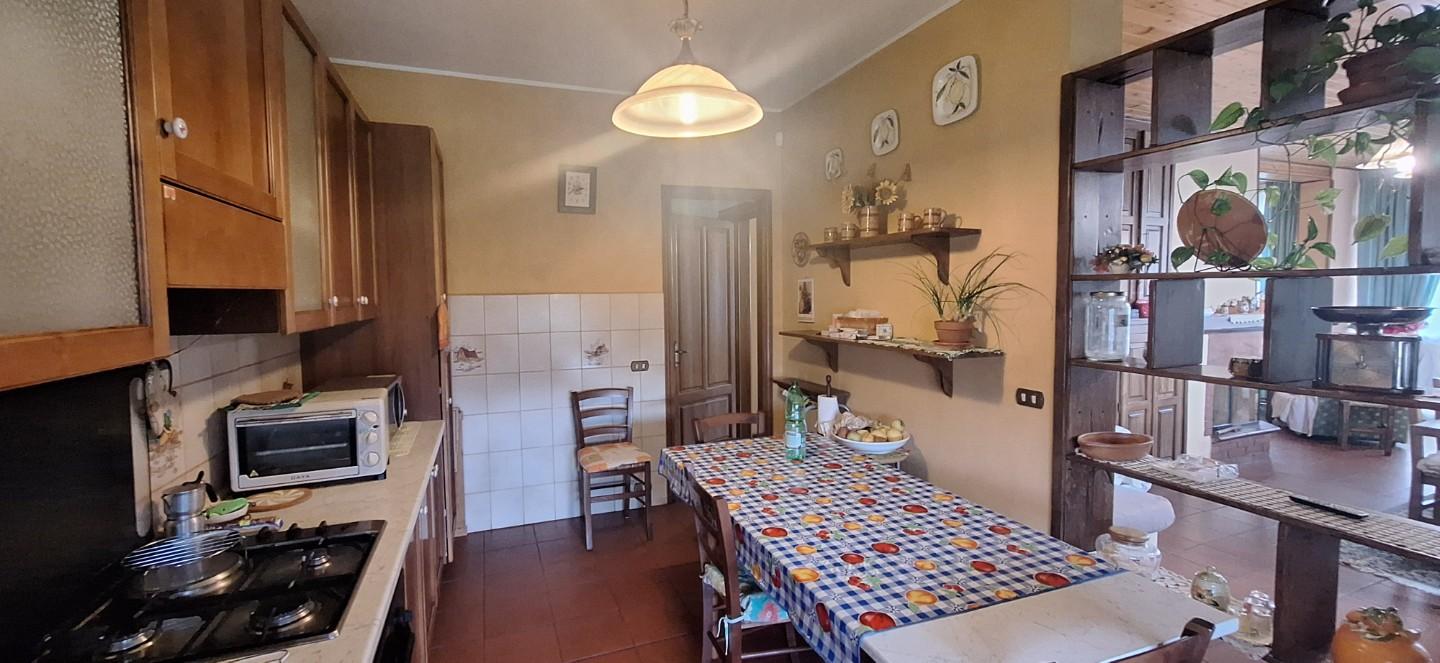 Immagine 11 di Villa in vendita  a Coreglia Antelminelli