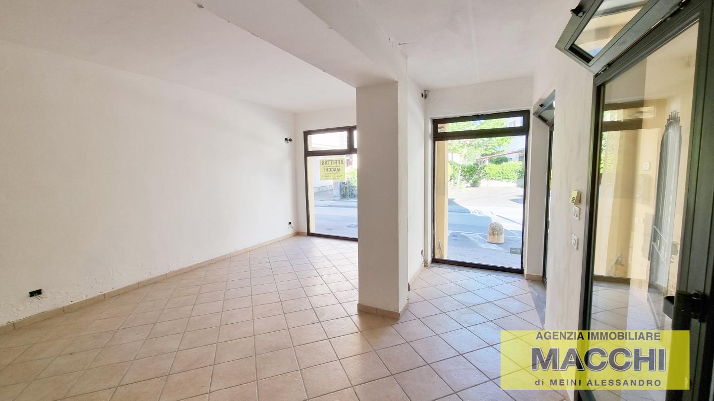 Immagine 3 di Locale commerciale in affitto  a Ponsacco