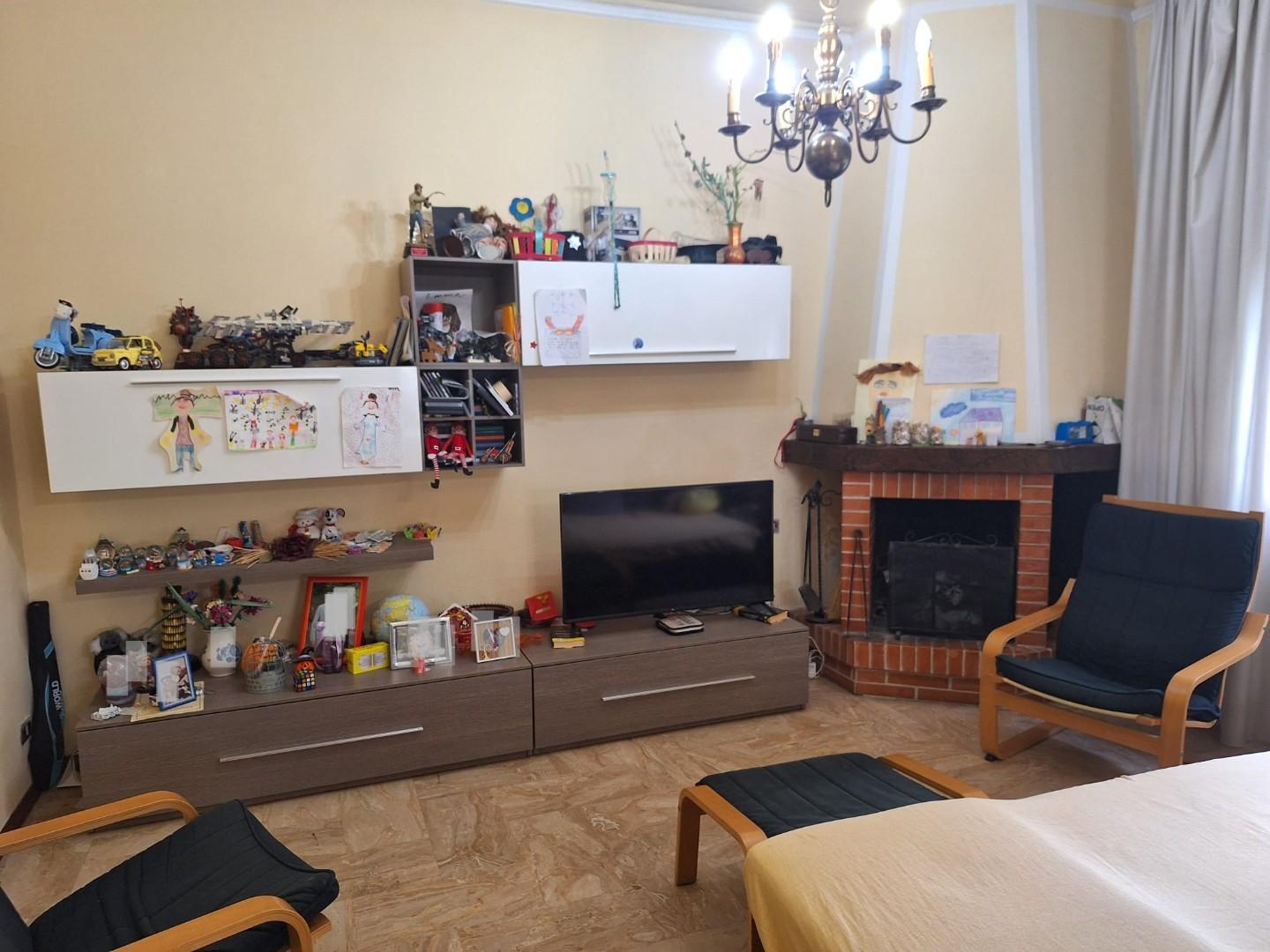 Immagine 39 di Villa in vendita  a Capannori