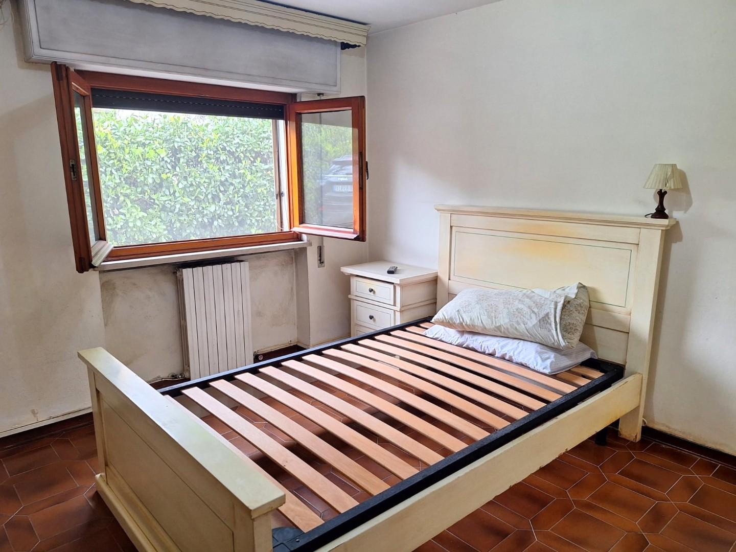 Immagine 10 di Villa in vendita  a Capannori