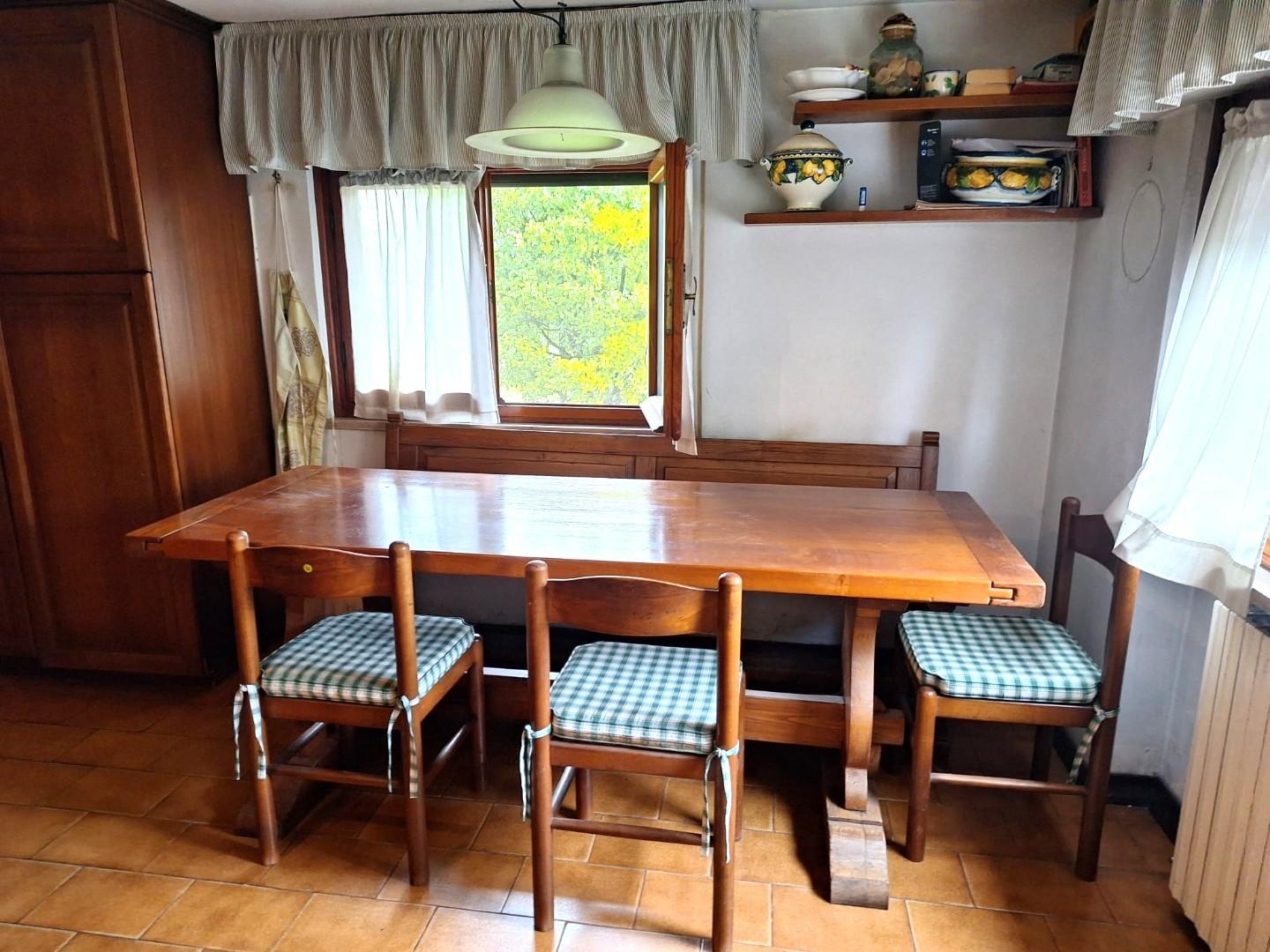 Immagine 6 di Villa in vendita  a Capannori