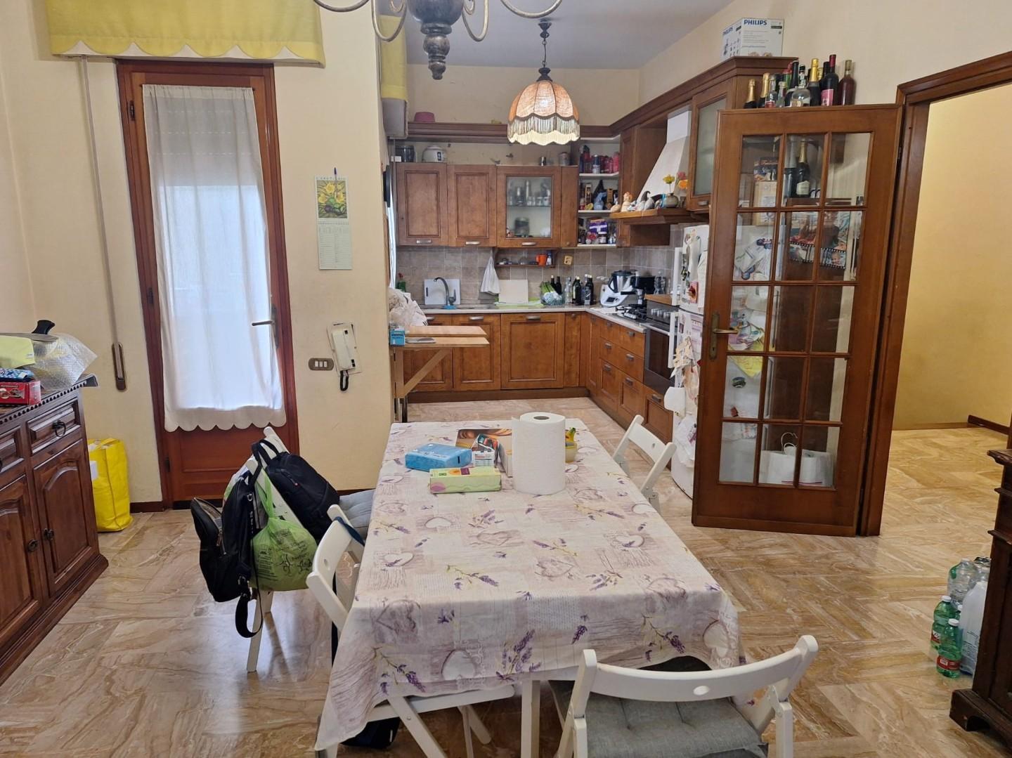 Immagine 29 di Villa in vendita  a Capannori