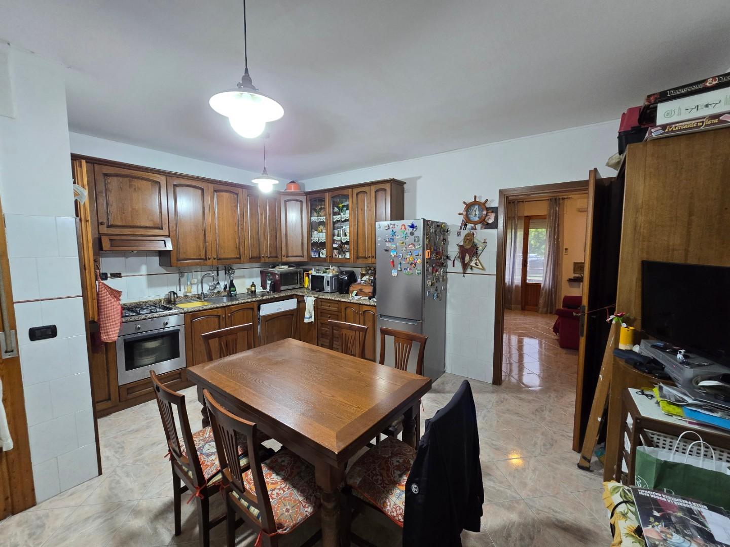 Immagine 2 di Appartamento in vendita  a Massa