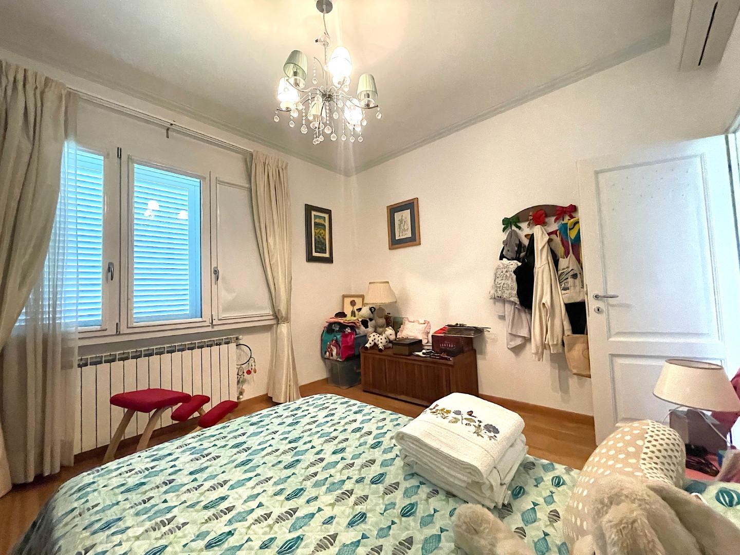 Immagine 23 di Appartamento in vendita  a Pietrasanta