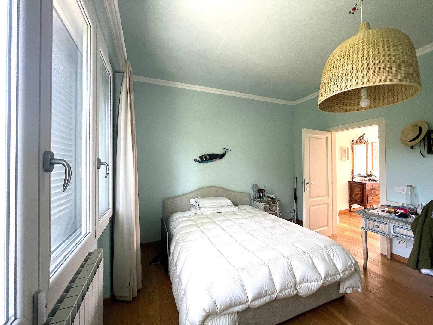 Immagine 12 di Appartamento in vendita  a Pietrasanta