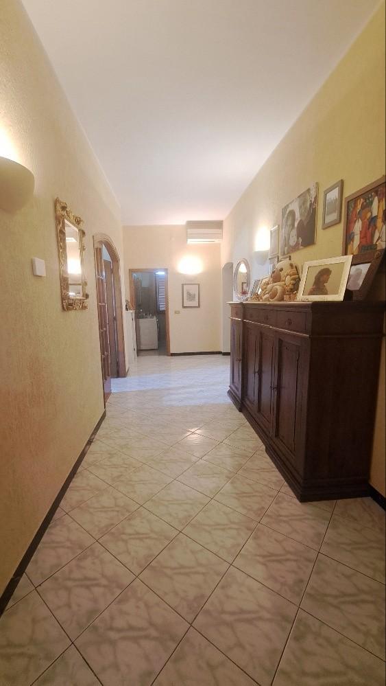 Immagine 14 di Casa colonica in vendita  a Pontedera