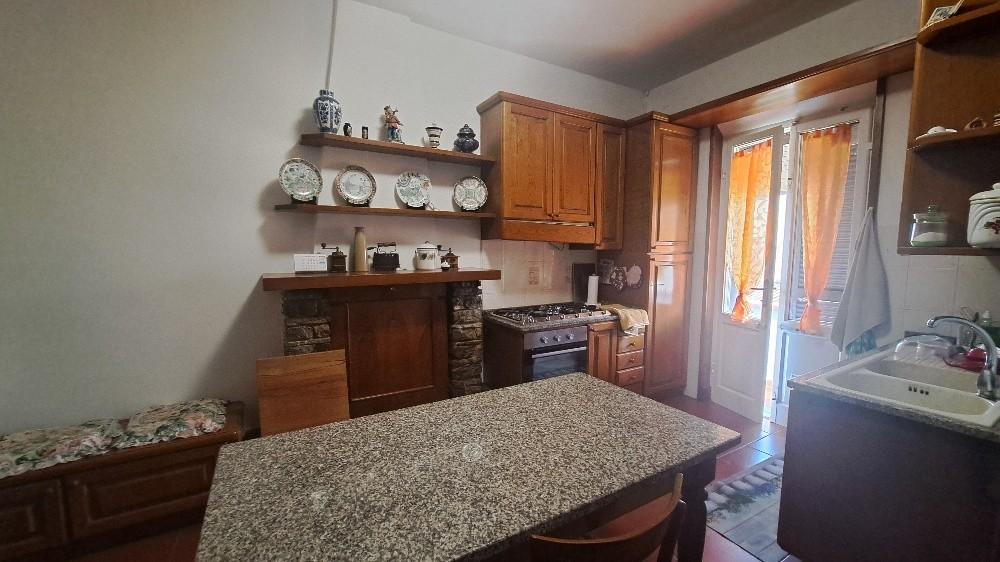 Immagine 26 di Casa colonica in vendita  a Pontedera