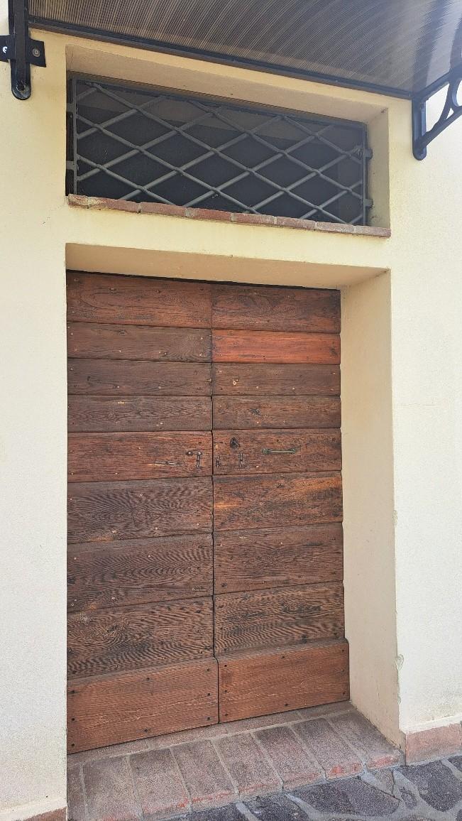 Immagine 49 di Casa colonica in vendita  a Pontedera