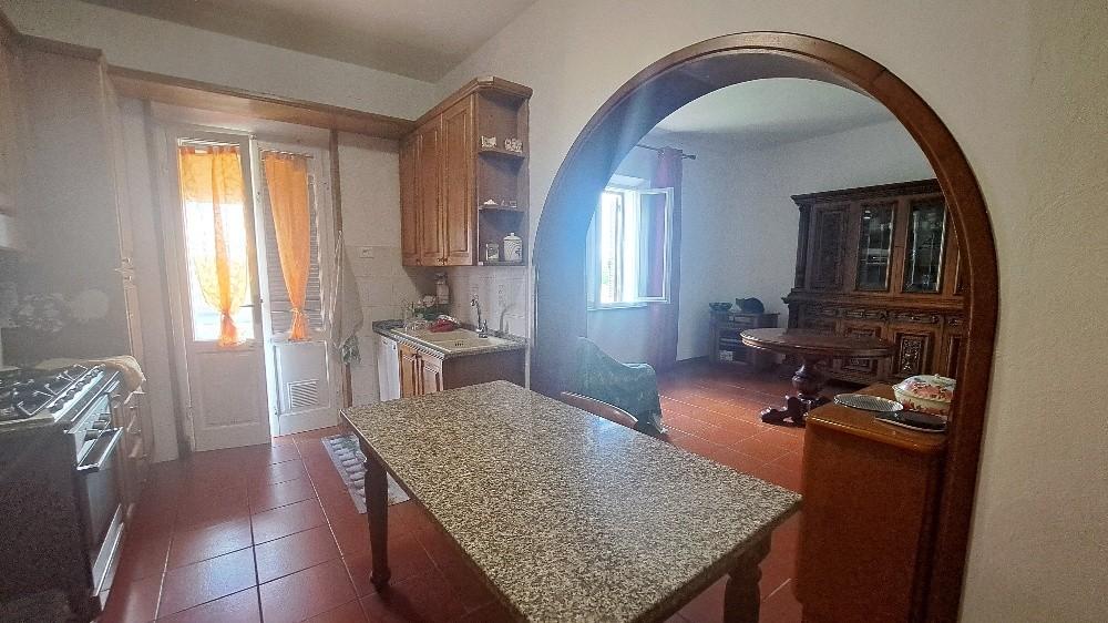 Immagine 25 di Casa colonica in vendita  a Pontedera