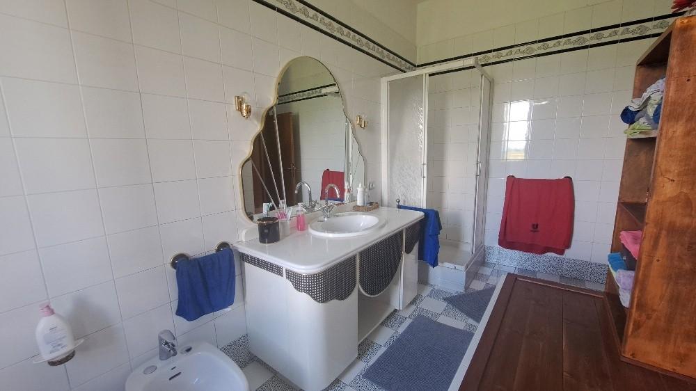 Immagine 34 di Casa colonica in vendita  a Pontedera