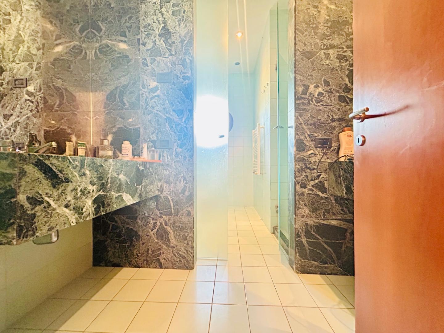 Immagine 18 di Villa in vendita  a San Miniato