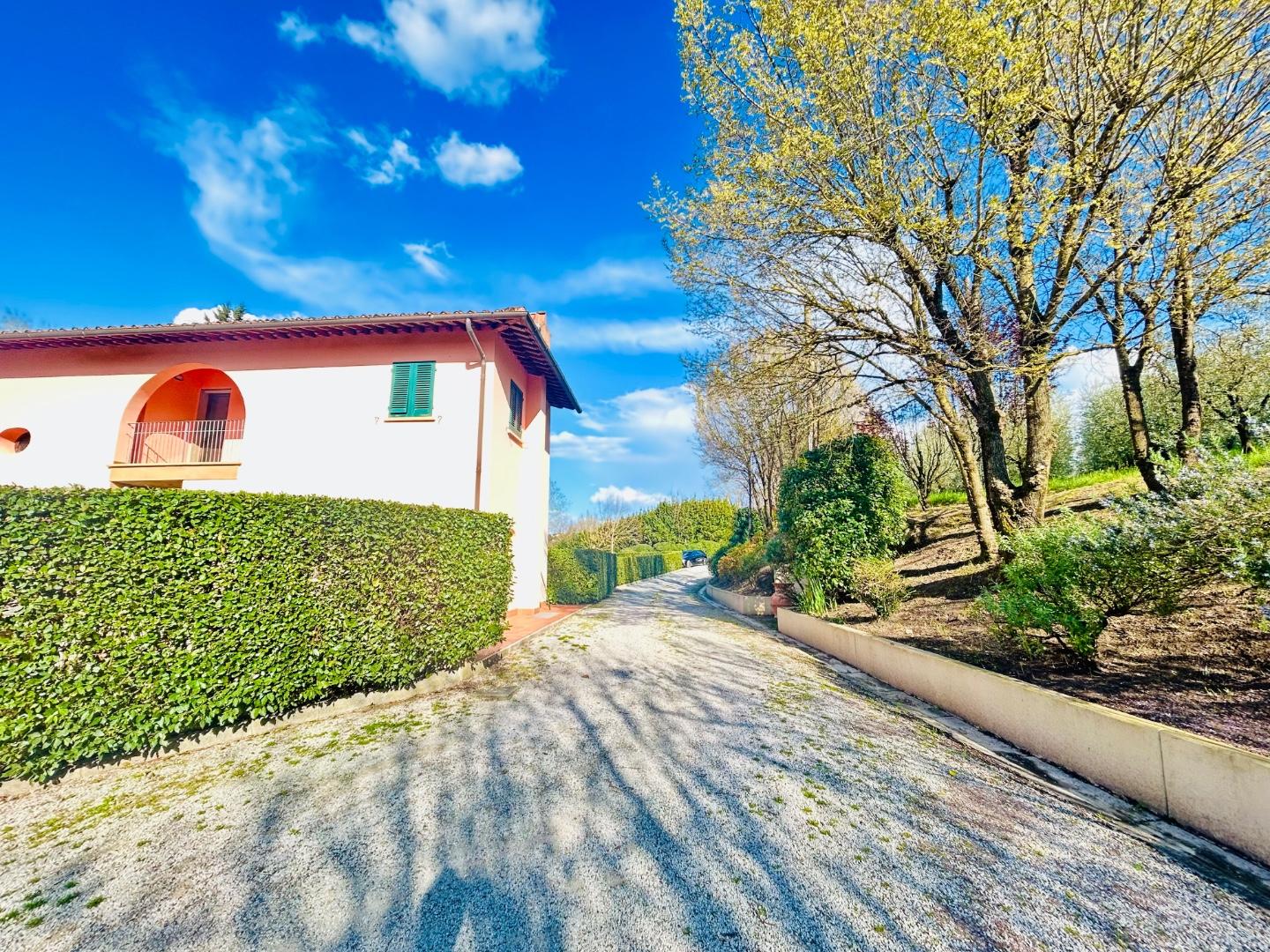 Immagine 22 di Villa in vendita  a San Miniato