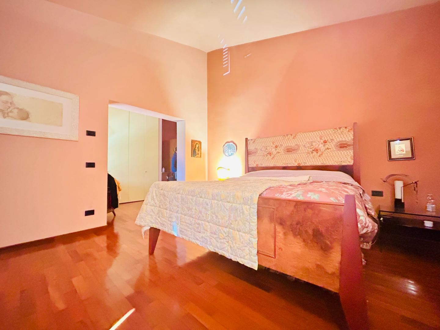 Immagine 15 di Villa in vendita  a San Miniato