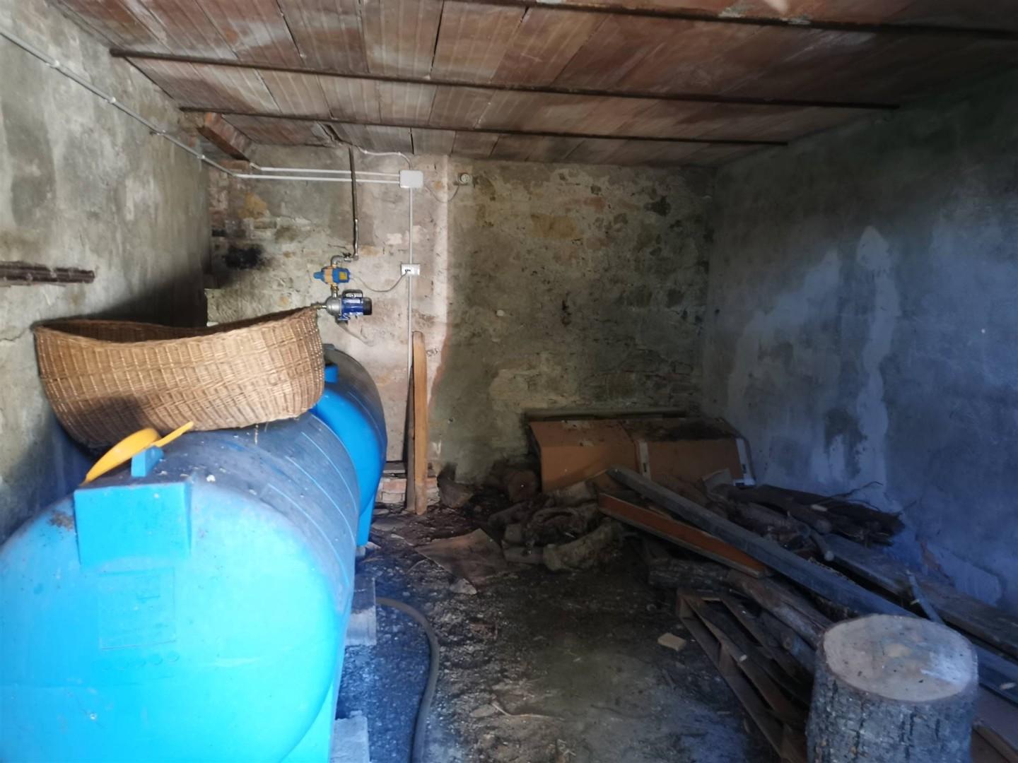 Immagine 18 di Porzione di casa in vendita  a Lajatico