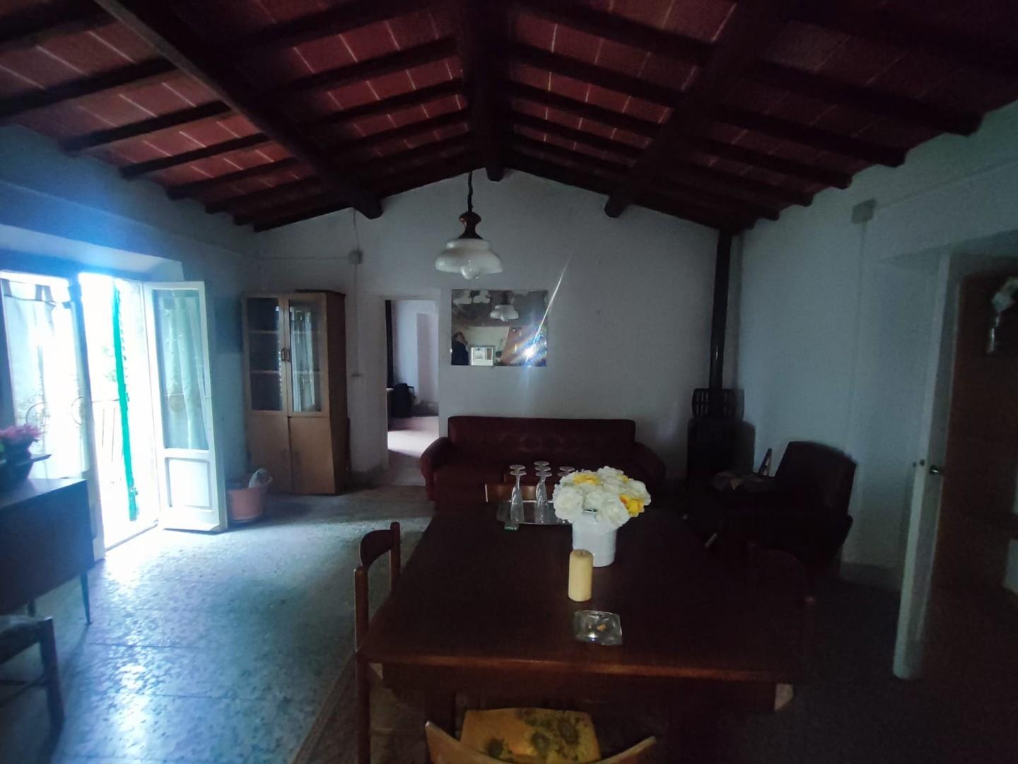 Immagine 36 di Porzione di casa in vendita  a Lajatico