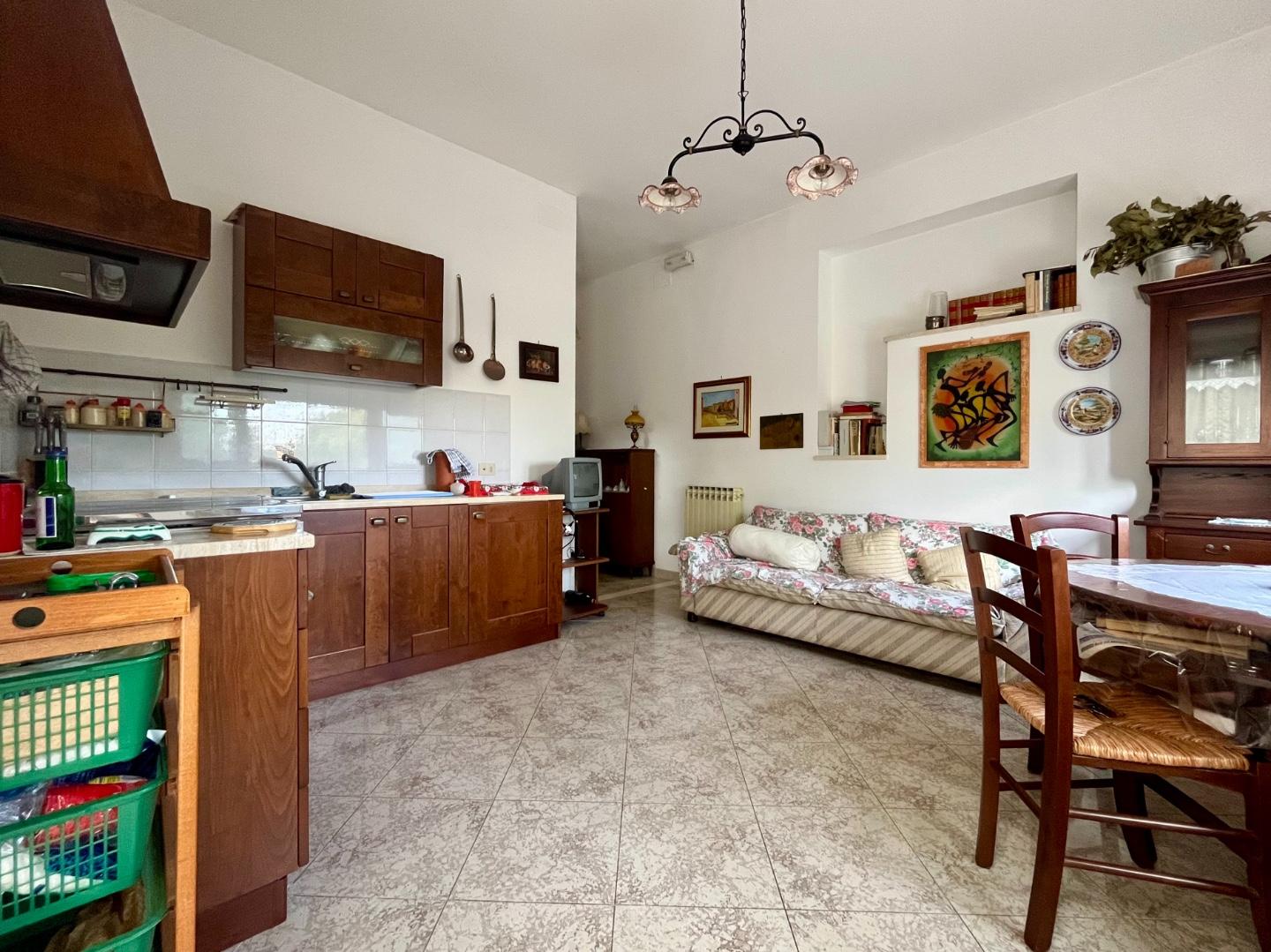 Immagine 8 di Appartamento in vendita  a Asciano