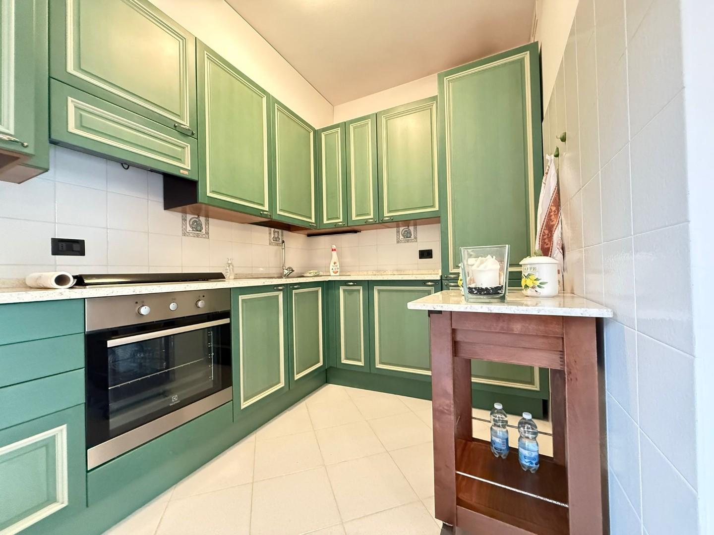 Immagine 7 di Appartamento in vendita  a Massa