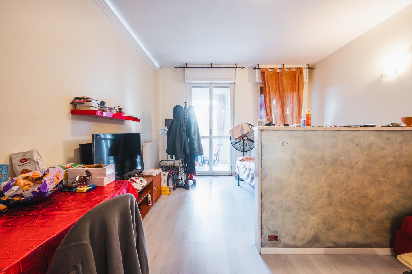 Immagine 3 di Appartamento in vendita  a Reggio Nell'emilia