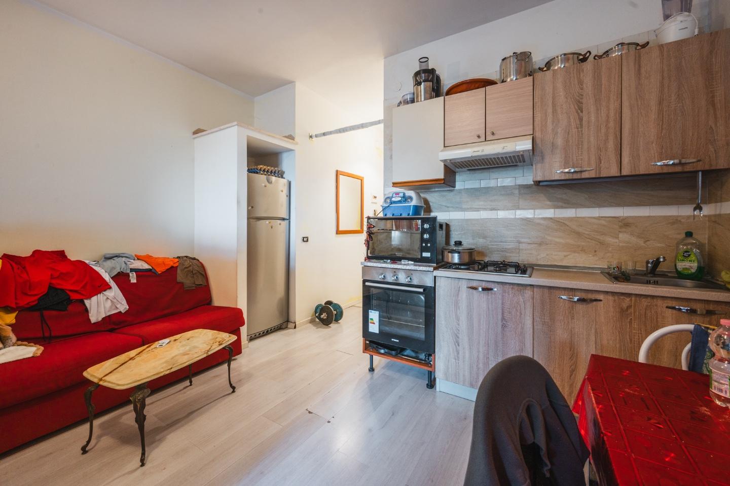 Immagine 1 di Appartamento in vendita  a Reggio Nell'emilia