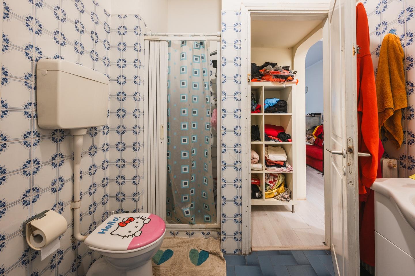 Immagine 11 di Appartamento in vendita  a Reggio Nell'emilia