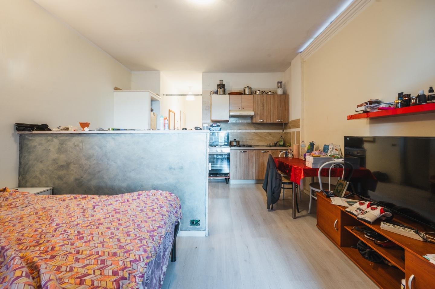 Immagine 6 di Appartamento in vendita  a Reggio Nell'emilia