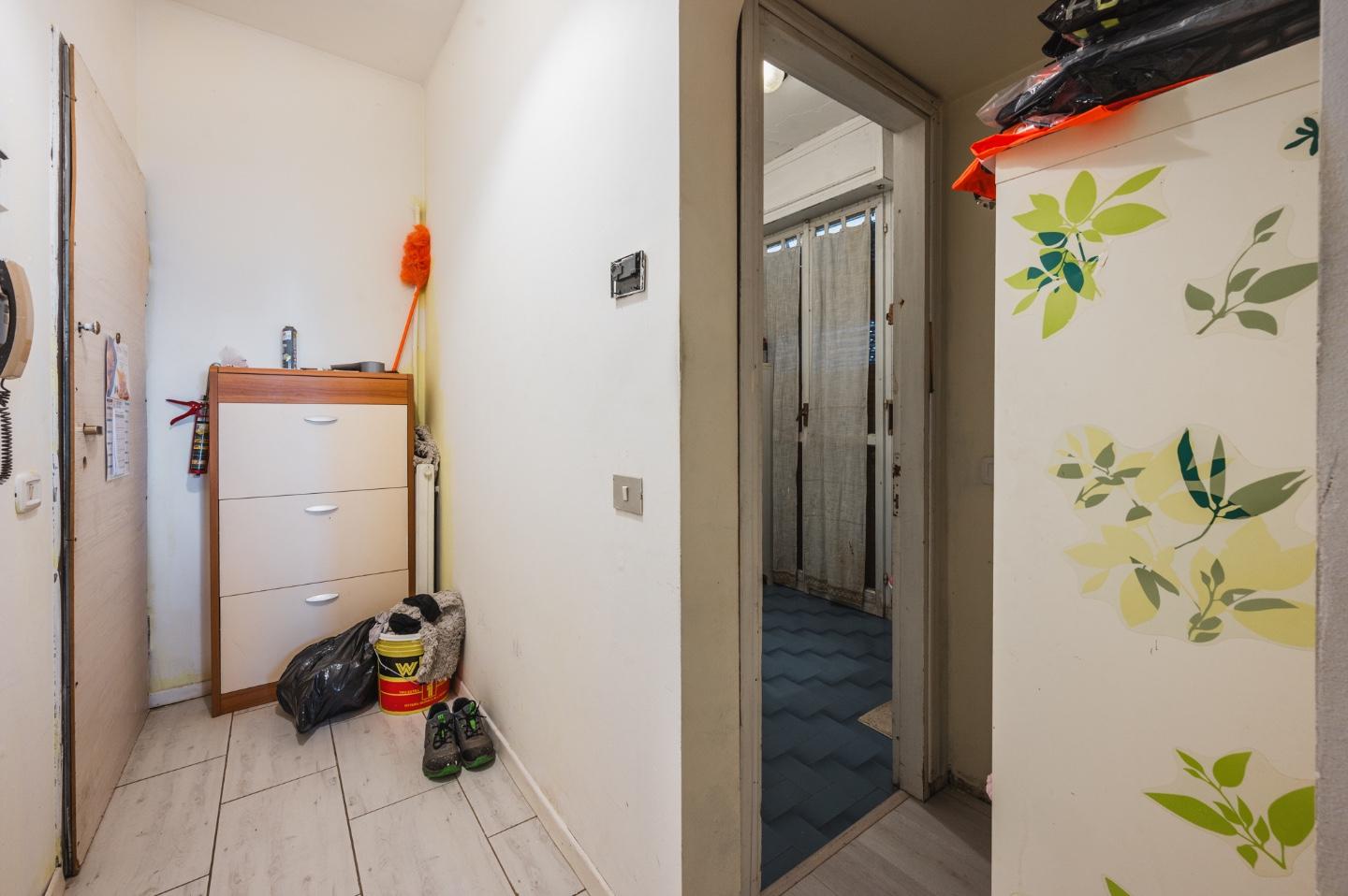 Immagine 9 di Appartamento in vendita  a Reggio Nell'emilia