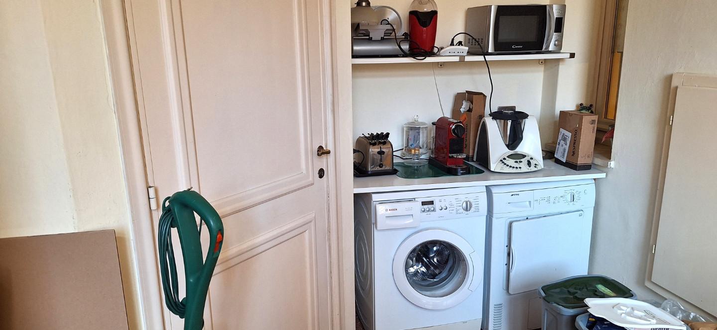 Immagine 34 di Appartamento in vendita  a Livorno