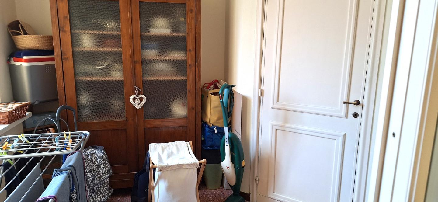 Immagine 36 di Appartamento in vendita  a Livorno