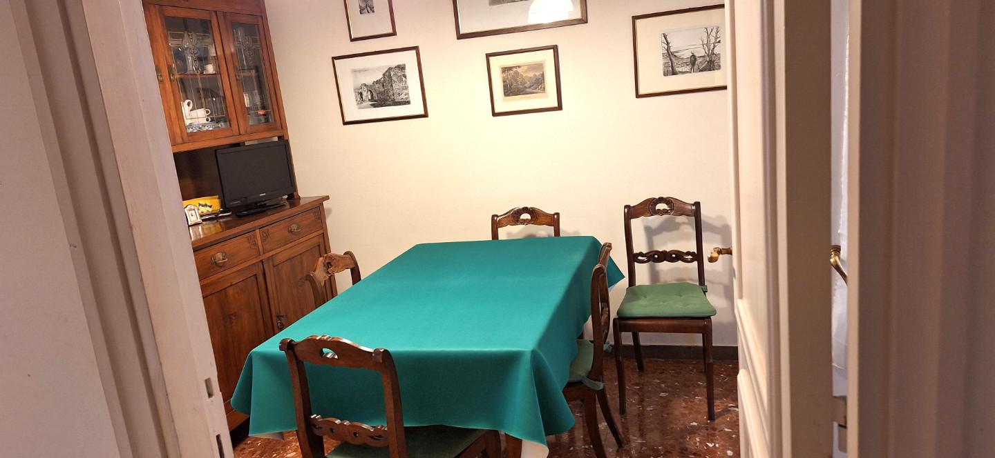 Immagine 10 di Appartamento in vendita  a Livorno