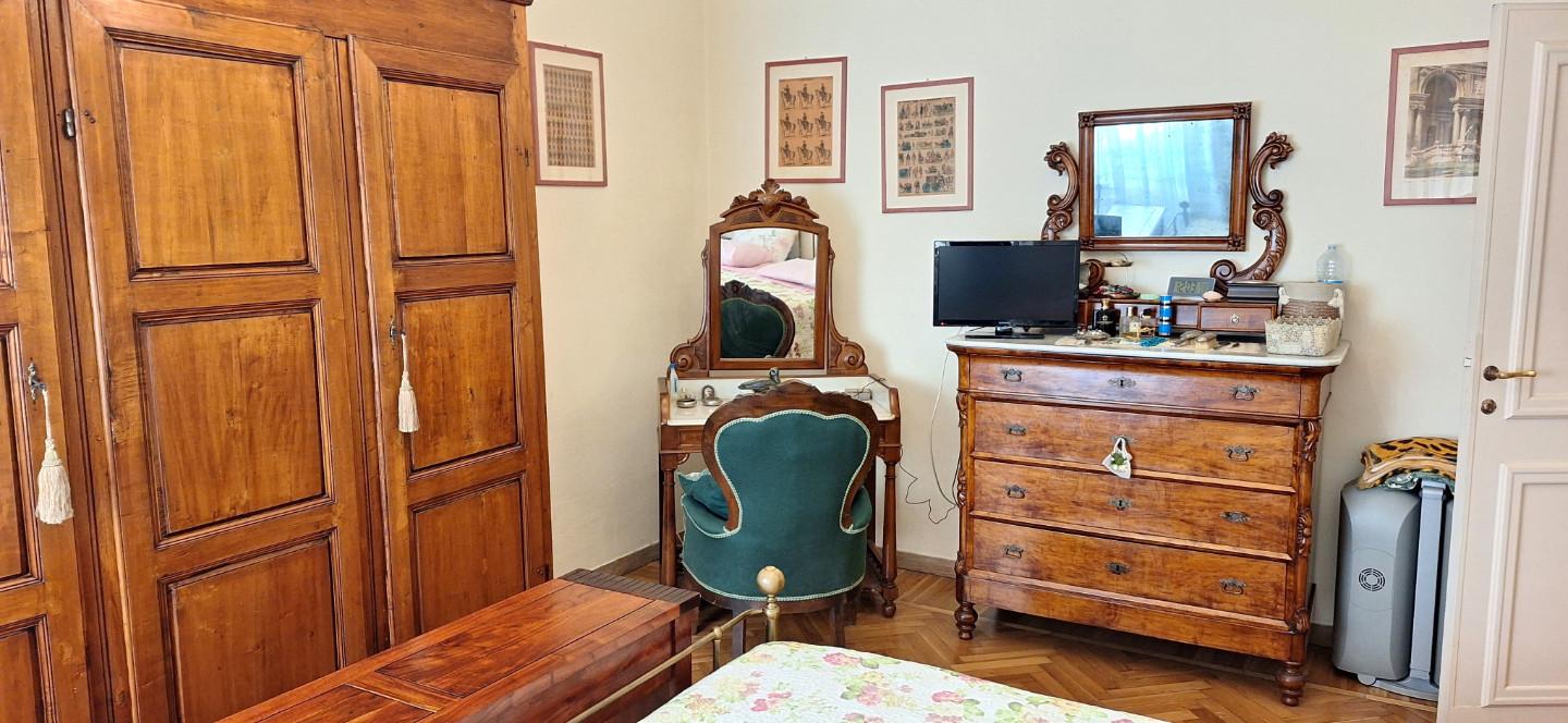 Immagine 19 di Appartamento in vendita  a Livorno