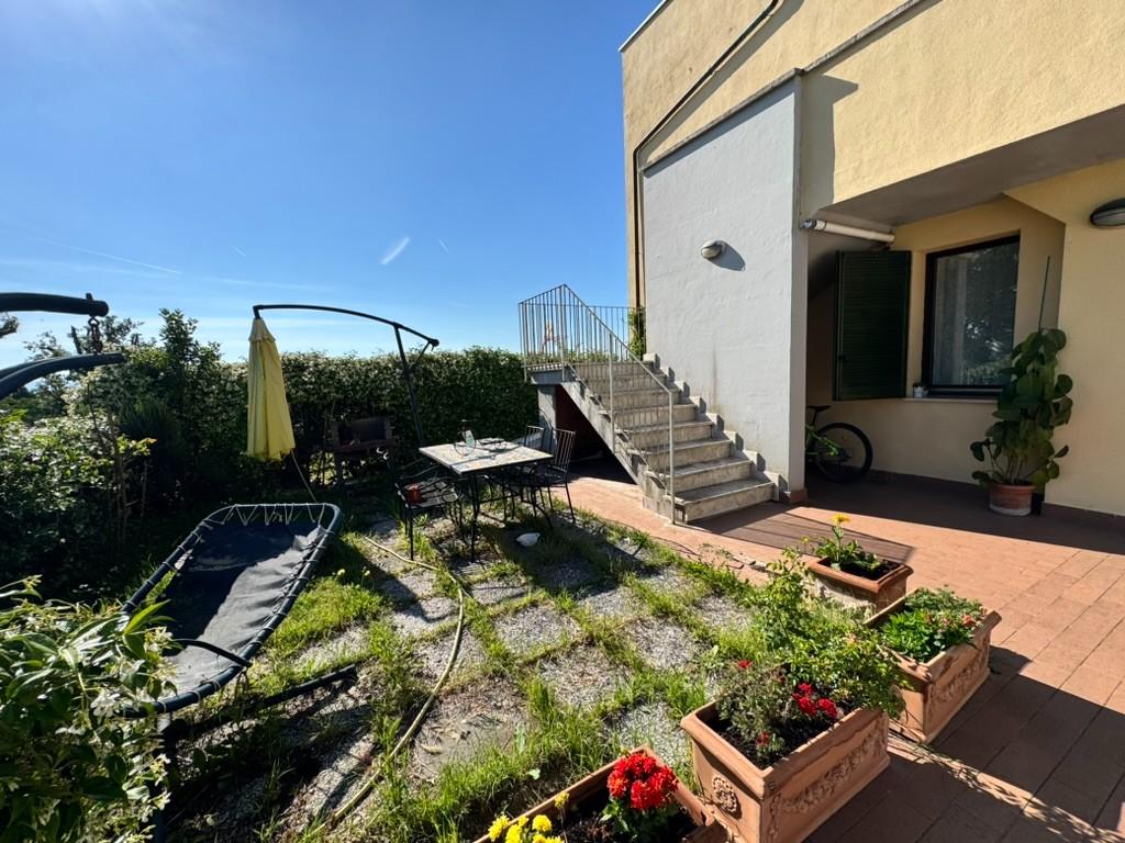 Immagine 2 di Appartamento in vendita  a Casole D'elsa