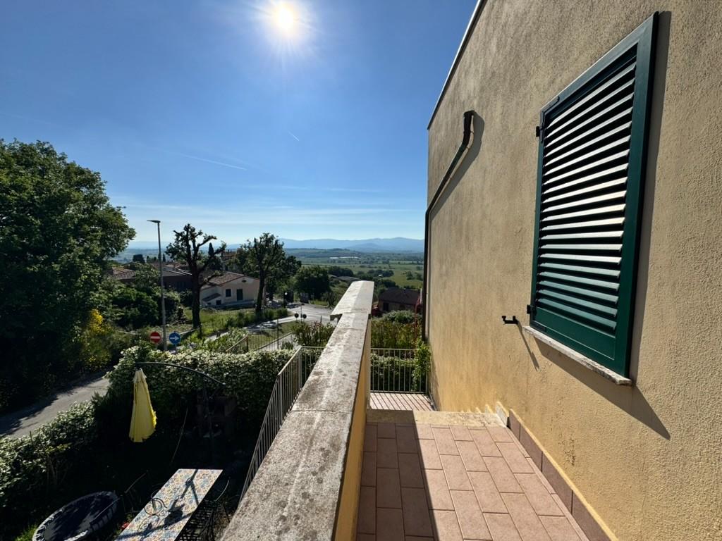 Immagine 18 di Appartamento in vendita  a Casole D'elsa