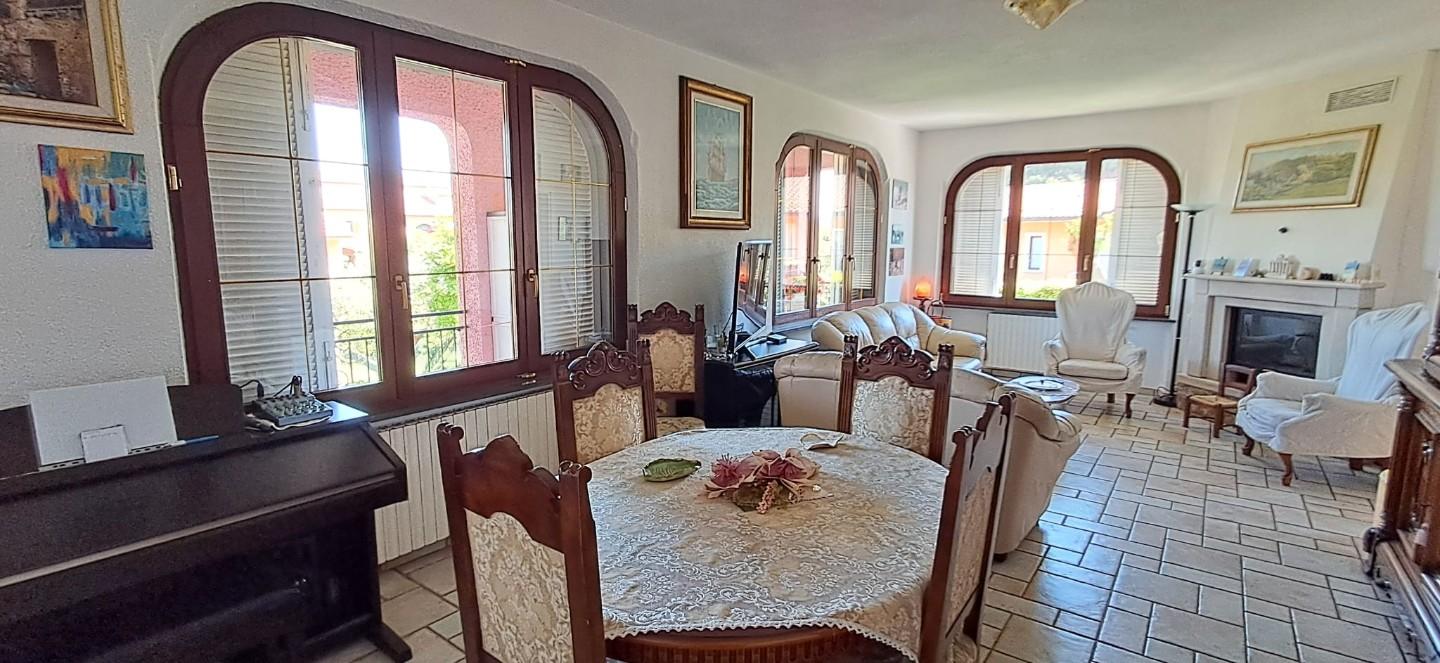 Immagine 17 di Villa in vendita  a Portoferraio