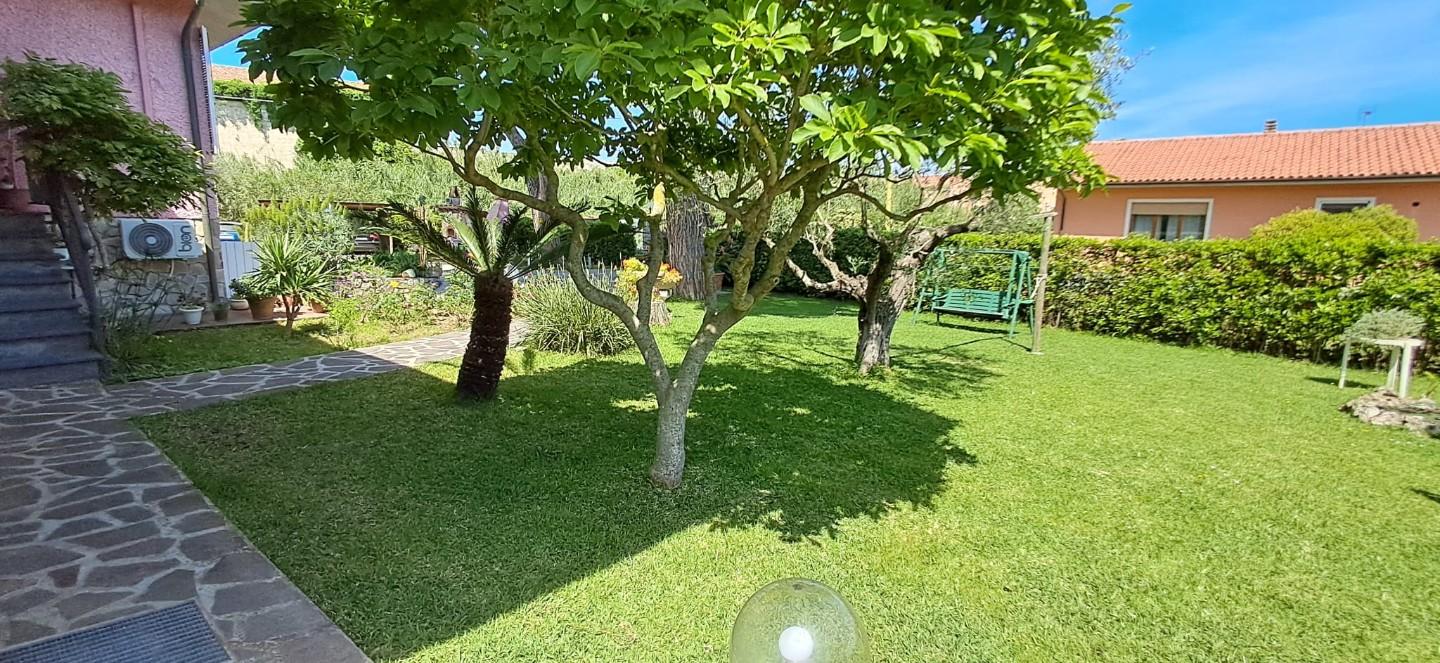 Immagine 35 di Villa in vendita  a Portoferraio