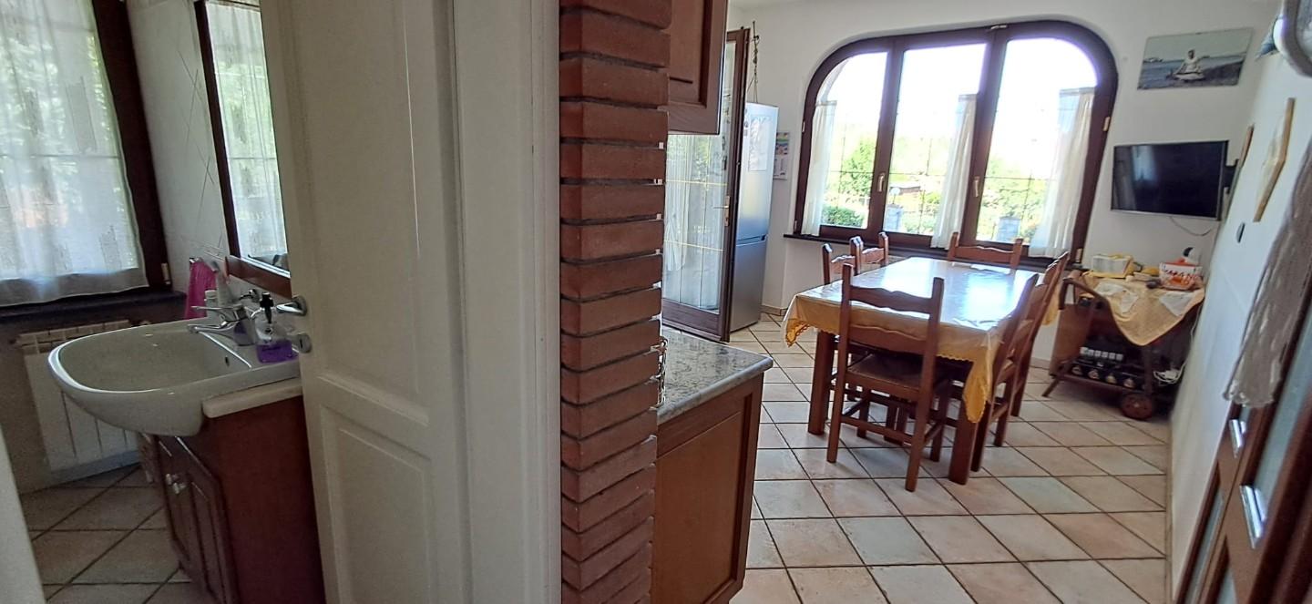 Immagine 19 di Villa in vendita  a Portoferraio