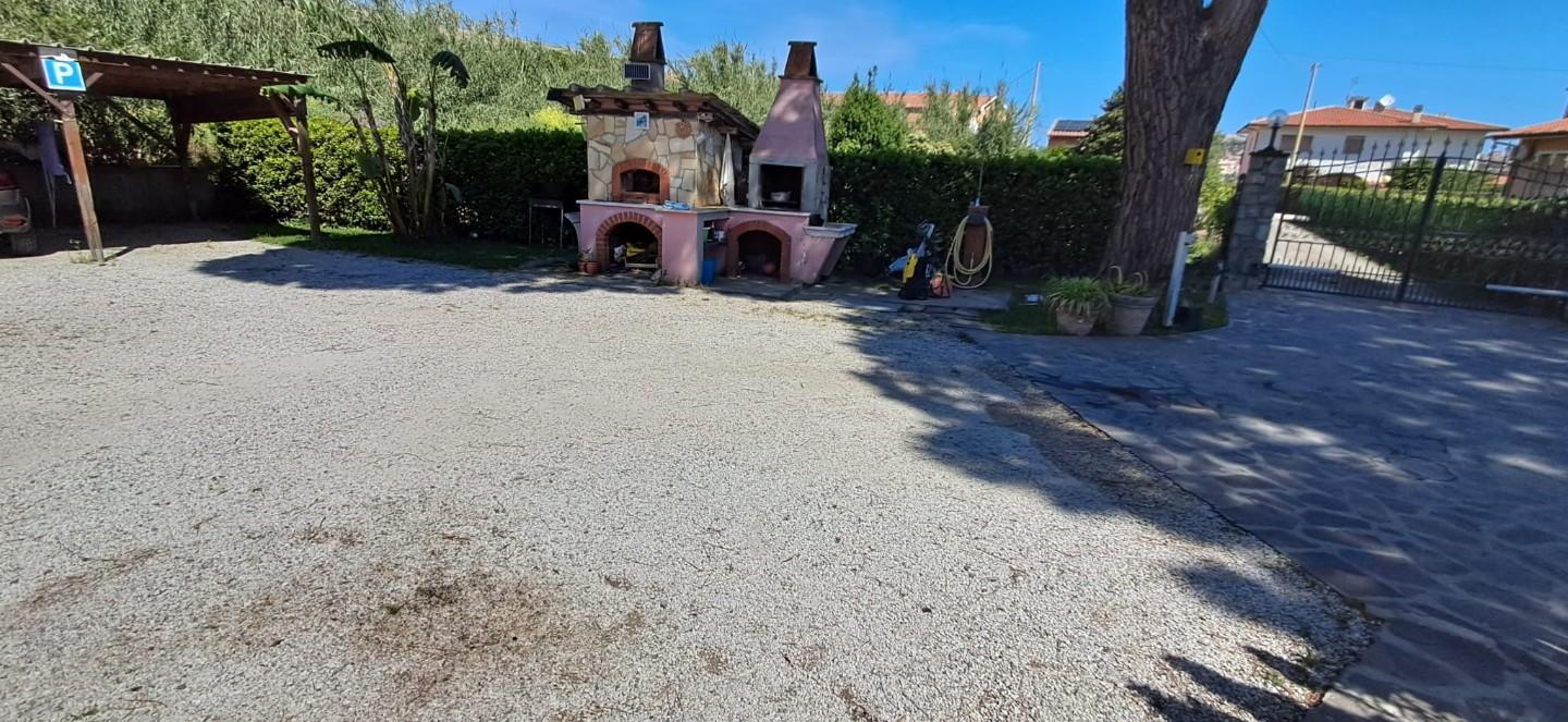 Immagine 15 di Villa in vendita  a Portoferraio
