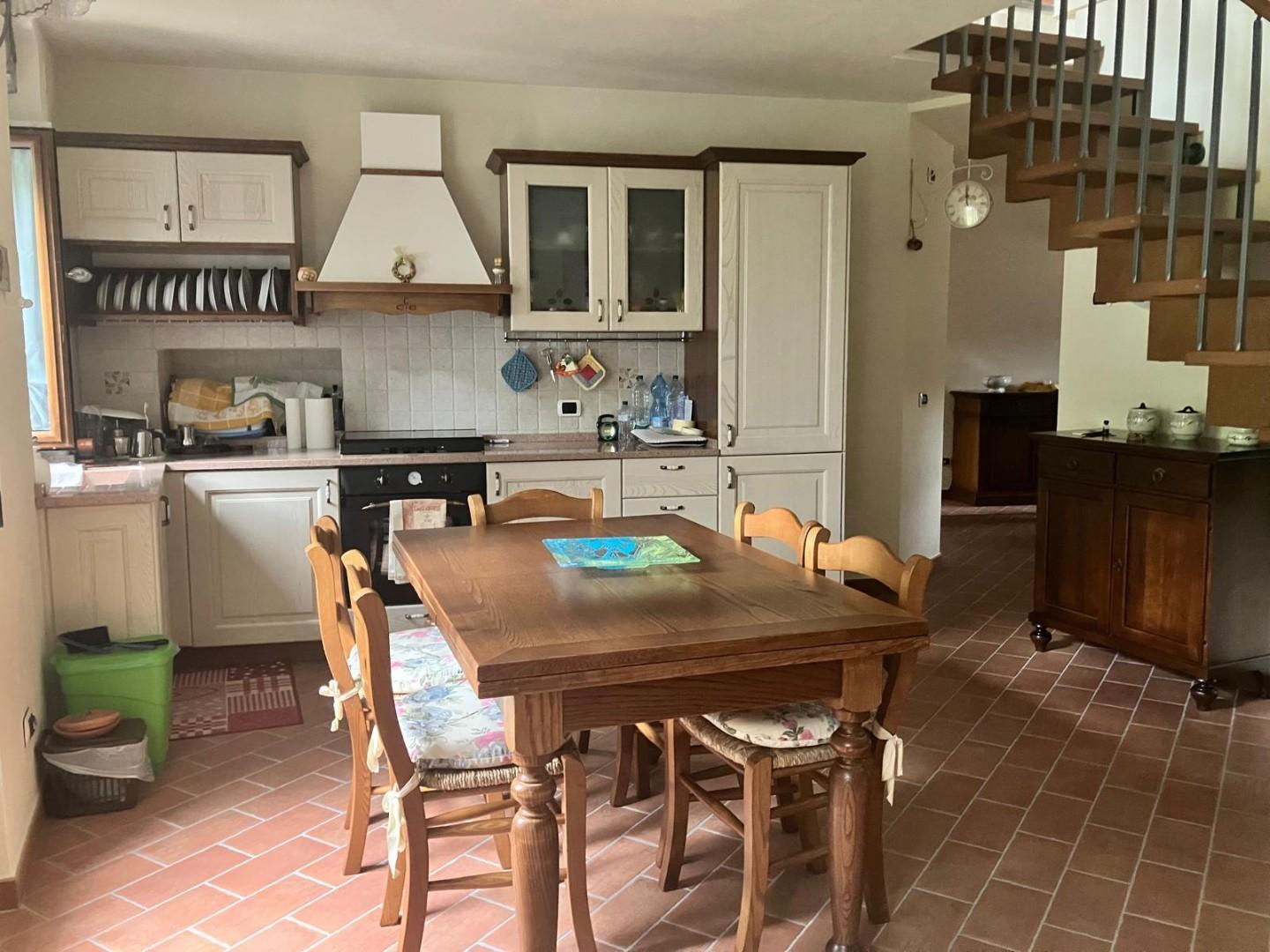 Immagine 2 di Casa bifamiliare in vendita  a Calice Al Cornoviglio