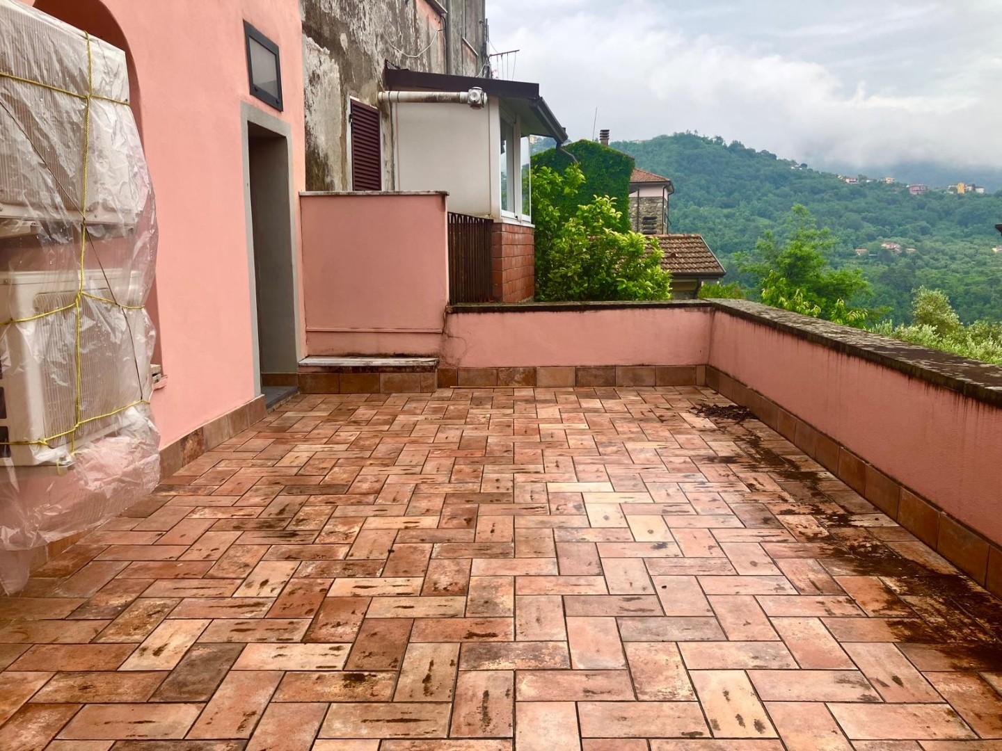 Immagine 3 di Casa bifamiliare in vendita  a Calice Al Cornoviglio