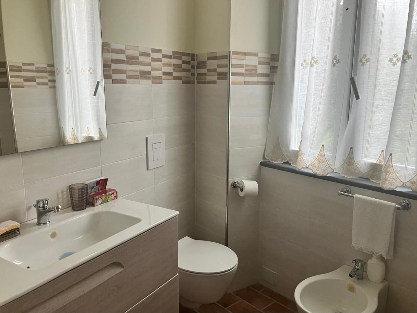 Immagine 13 di Casa bifamiliare in vendita  a Calice Al Cornoviglio