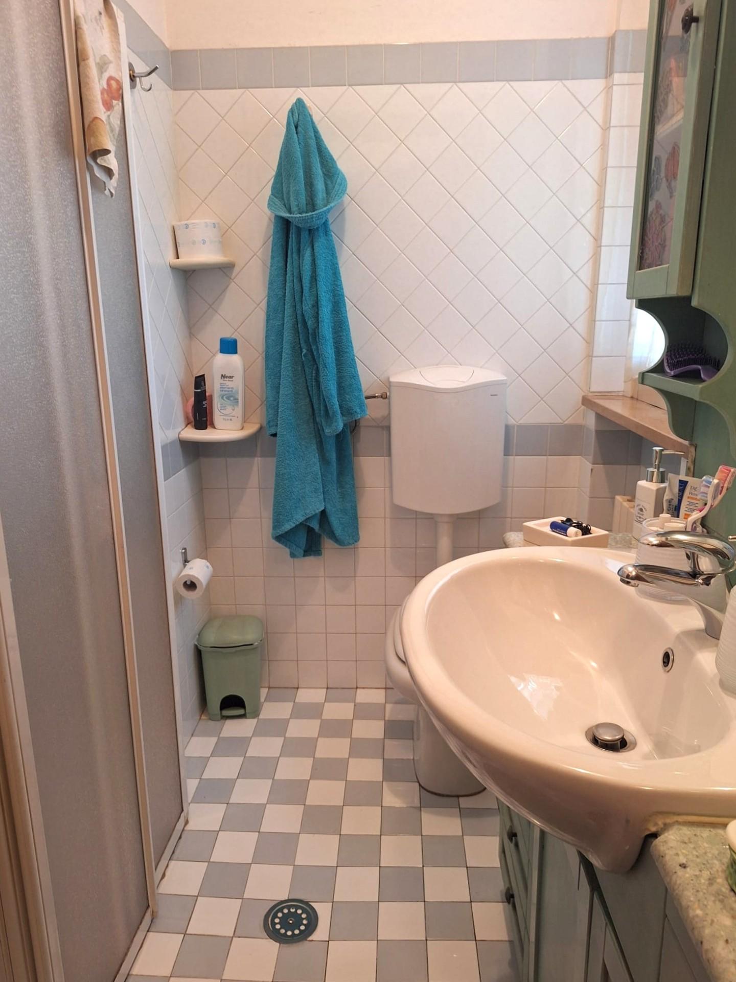 Immagine 18 di Villetta a schiera in vendita  a Lucca