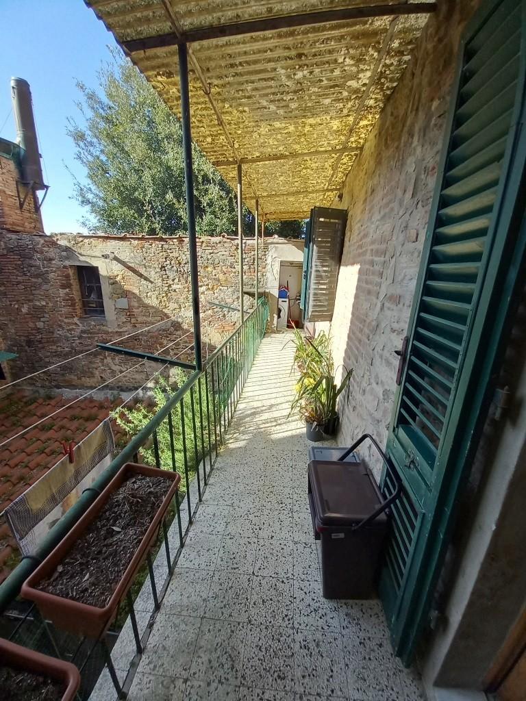 Immagine 5 di Appartamento in vendita  a Montaione