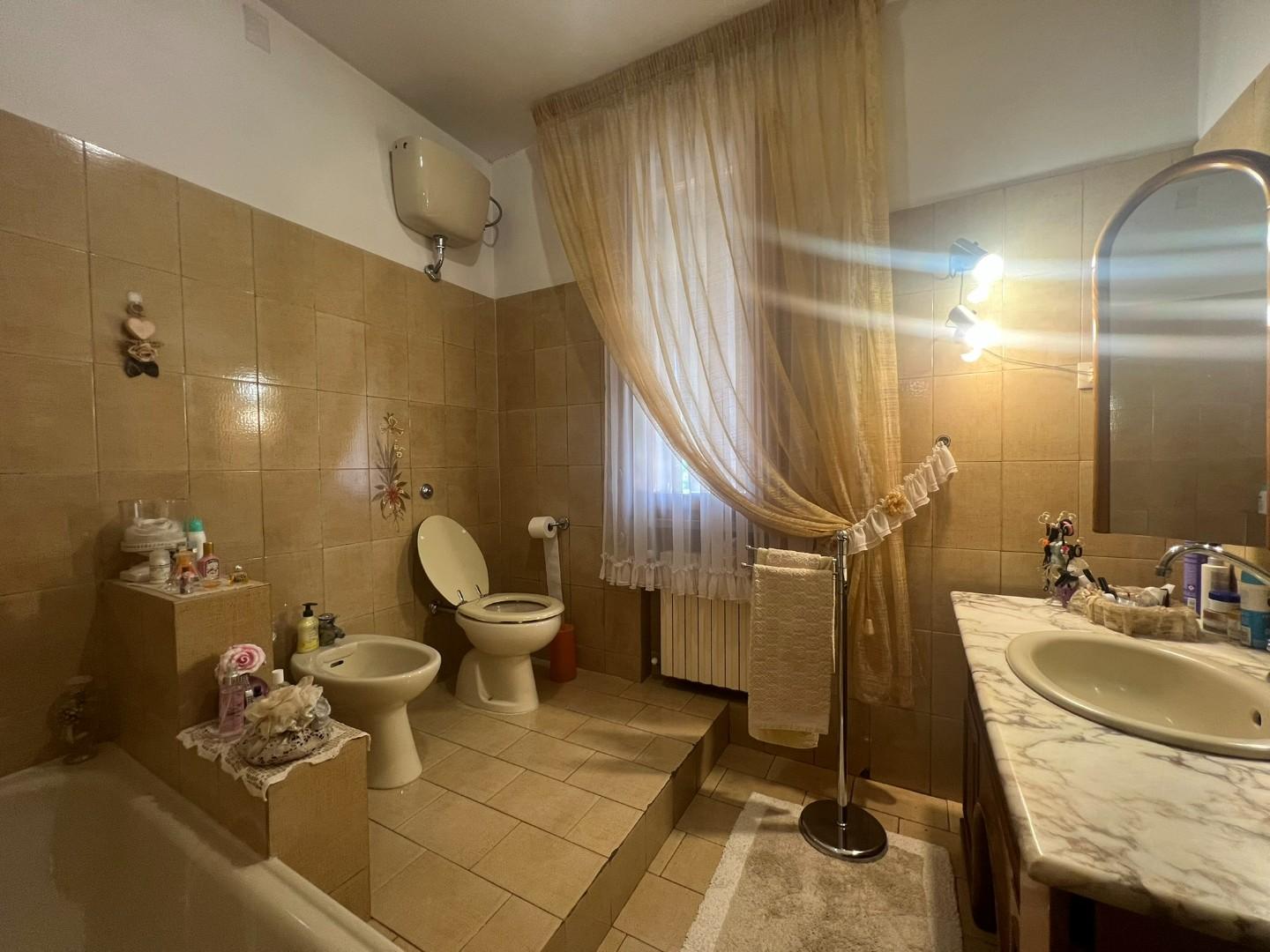 Immagine 22 di Casa semindipendente in vendita  a Vinci